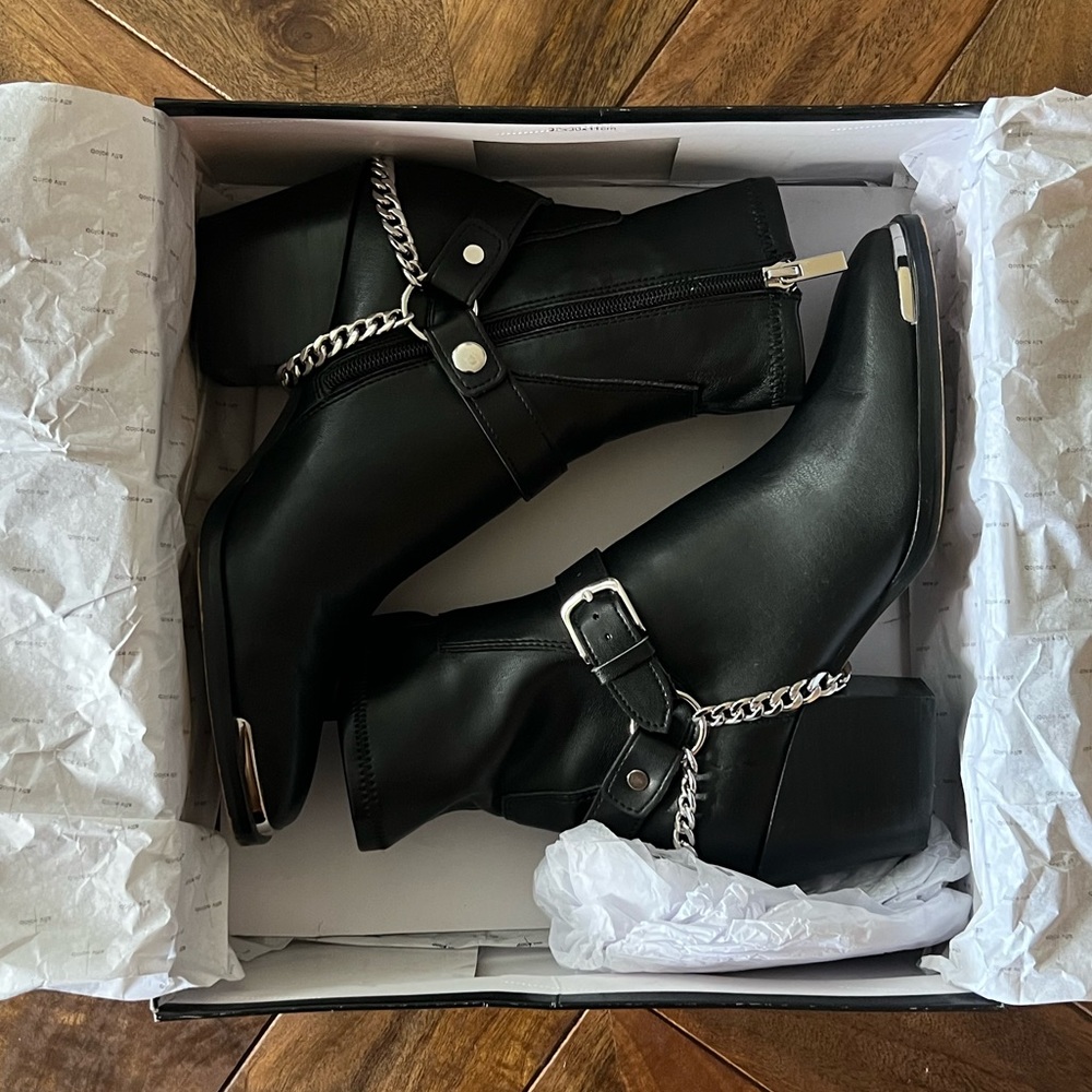 Dolce Vita Sabo Ankle Boots